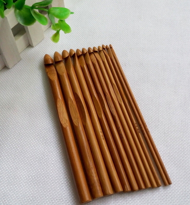 8 Stücke 1mm bis 2.75mm hölzerne Bambushäkelnadeln stellten handgefertigte Stricknadeln ein